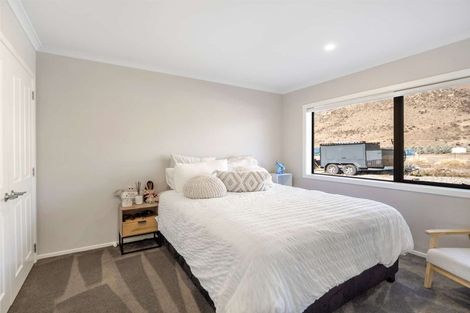 Photo of property in 10 Hardacre Place, Omarama, 9412