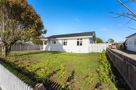 Photo of property in 15 Dawson Street, Pahiatua, 4910