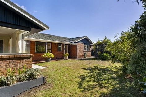 Photo of property in 6 Pinewood Grove, Paraparaumu Beach, Paraparaumu, 5032