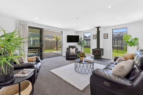 Photo of property in 9 Isthmus Place, Lake Hawea, Wanaka, 9382