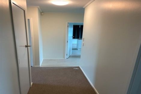 Photo of property in 20 Ewbank Place, Manurewa, Auckland, 2102