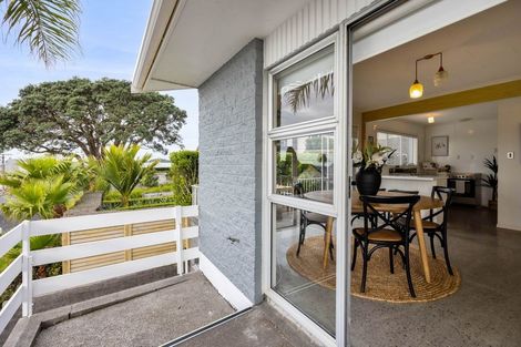 Photo of property in 1/246 Courtenay Street, Strandon, New Plymouth, 4312