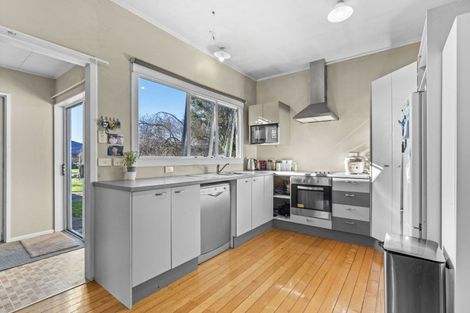 Photo of property in 72 Kent Street, Carterton, 5713