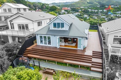 Photo of property in 46 Milne Terrace, Island Bay, Wellington, 6023
