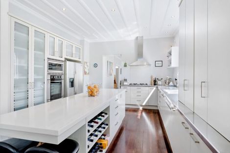 Photo of property in 5 Sentinel Road, Herne Bay, Auckland, 1011