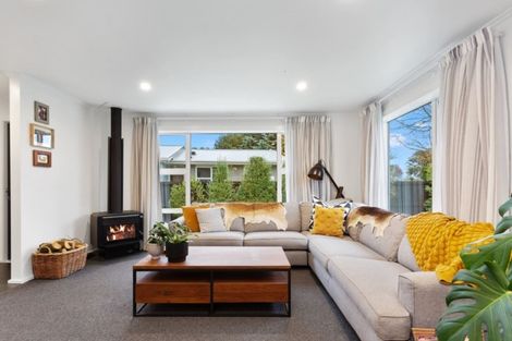 Photo of property in 25 Saunders Place, Redwood, Christchurch, 8051