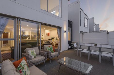 Photo of property in 15 Seager Lane, Hillmorton, Christchurch, 8024