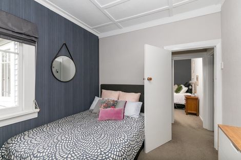 Photo of property in 23 Oxford Street, Fairfield, Hamilton, 3214