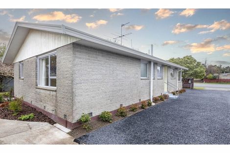 Photo of property in 13 Main North Road, Woodend, 7610