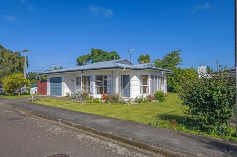 Photo of property in 1 Hughes Court, Pahiatua, 4910