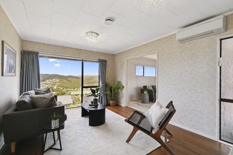 Photo of property in 2 Stockden Place, Karori, Wellington, 6012