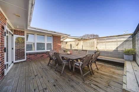 Photo of property in 6 Innes Place, Roslyn, Palmerston North, 4414