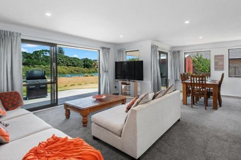 Photo of property in 6 Pukeko Street, Ruakaka, 0116