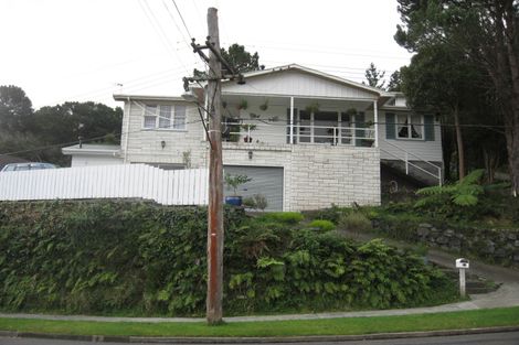 Photo of property in 19 Lowry Crescent, Stokes Valley, Lower Hutt, 5019