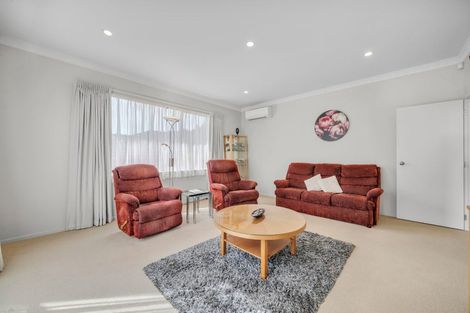 Photo of property in 16 Leafield Crescent, Henderson, Auckland, 0612