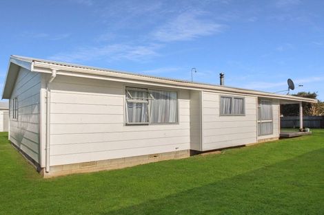 Photo of property in 33a Avenue Road, Foxton, 4814