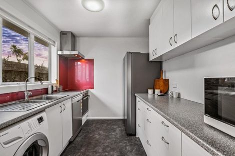 Photo of property in 9 Fitzwater Place, Henderson, Auckland, 0612