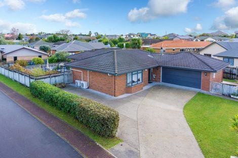 Photo of property in 6 Limousin Place, Grandview Heights, Hamilton, 3200