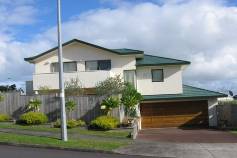 Photo of property in 1a Lobelia Rise, Goodwood Heights, Auckland, 2105