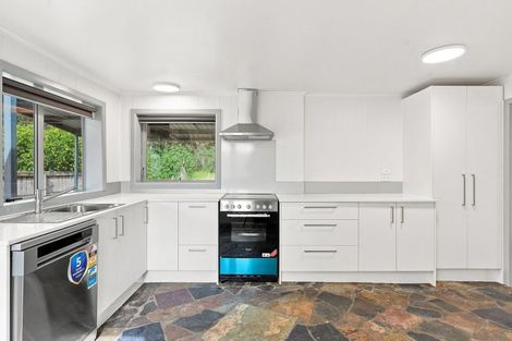 Photo of property in 49 Springs Road, Parakai, 0830