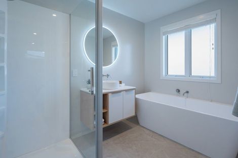 Photo of property in 72 Les Wakefield Road, Mapua, 7005