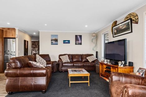 Photo of property in 4 Atutahi Street, Hurdon, New Plymouth, 4310