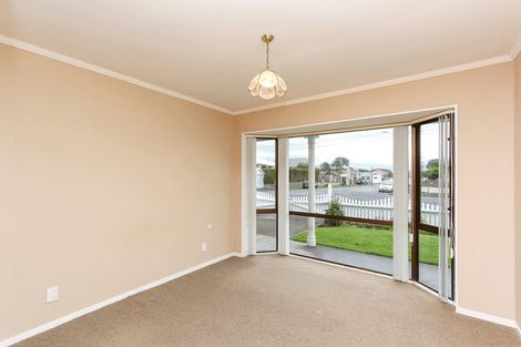 Photo of property in 19 Paynters Avenue, Strandon, New Plymouth, 4312