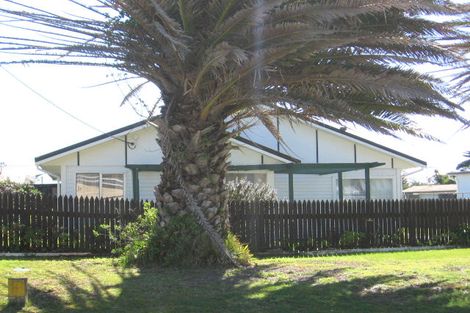 Photo of property in 7 Chrystal Street, Foxton Beach, Foxton, 4815