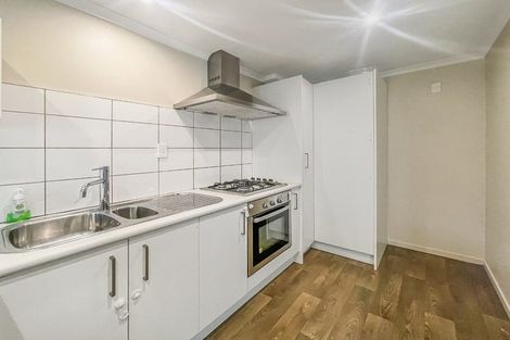 Photo of property in 16 Black Rock Road, Newlands, Wellington, 6037