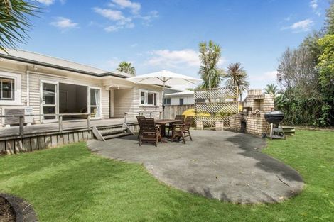 Photo of property in 51 Great South Road, Papakura, 2110