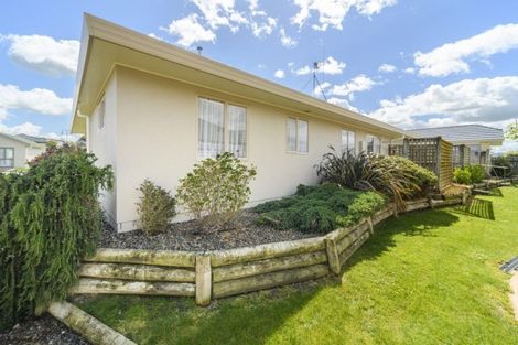 Photo of property in 3 Royal Fern, Kelvin Grove, Palmerston North, 4414