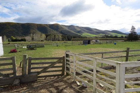 Photo of property in 76 Hakataramea Highway, Waimate, 7977