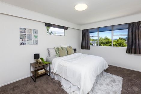 Photo of property in 15 Haylock Grove, Totara Park, Upper Hutt, 5018