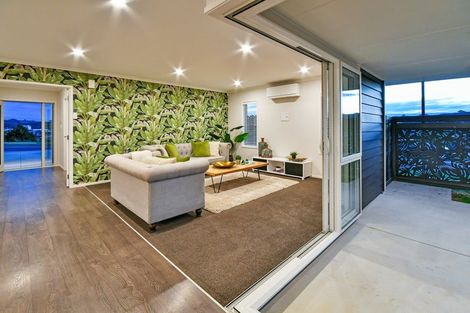 Photo of property in 16 Helenvale Crescent, Pokeno, 2402