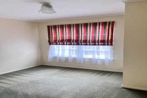 Photo of property in 54 Redlands Grove, Swanson, Auckland, 0612