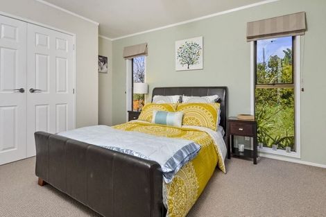 Photo of property in 33 Montclair Rise, Browns Bay, Auckland, 0630