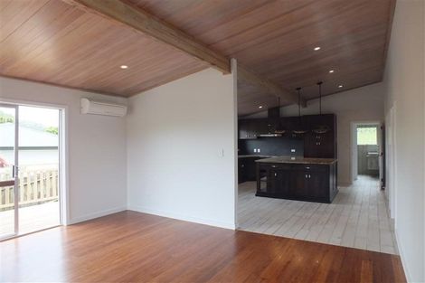 Photo of property in 6 William Hadlow Place, Hatfields Beach, Orewa, 0931