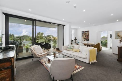 Photo of property in 201/8a Lake Pupuke Drive, Takapuna, Auckland, 0622