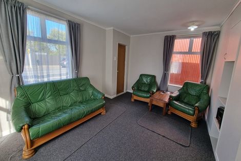 Photo of property in 26 Seaward Road, Edendale, 9825