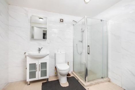 Photo of property in 64 Reynella Drive, Massey, Auckland, 0614