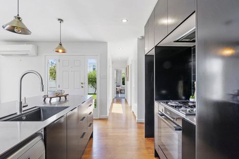 Photo of property in 141 Packe Street, Edgeware, Christchurch, 8013