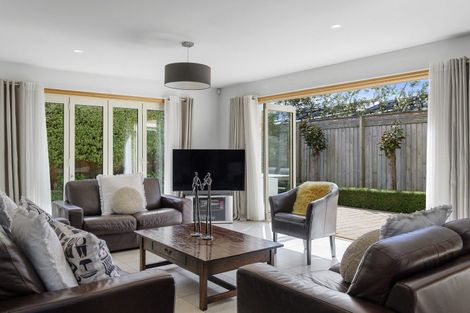 Photo of property in 32 Wai-iti Terrace, Burnside, Christchurch, 8052