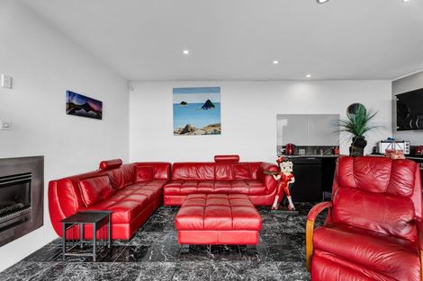 Photo of property in 5 Weston Street, Moturoa, New Plymouth, 4310