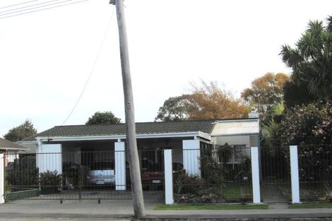 Photo of property in 12 Middlepark Road, Sockburn, Christchurch, 8042