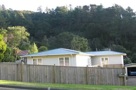 Photo of property in 546 Stokes Valley Road, Stokes Valley, Lower Hutt, 5019