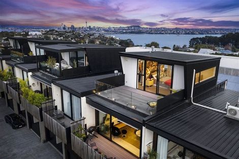 Photo of property in Sugar Lane Apartments, 11/31 Rawene Road, Birkenhead, Auckland, 0626