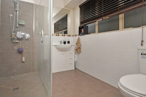 Photo of property in 5 Ernest Shackleton Place, Waiuku, 2123