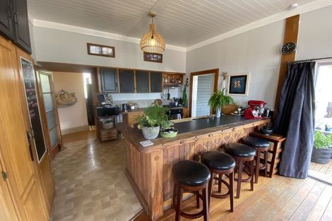 Photo of property in 71 Kent Street, Picton, 7220