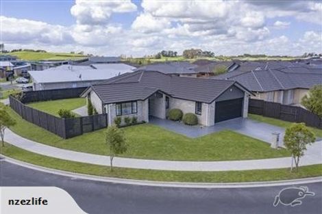 Photo of property in 14 Piwakawaka Court, Rototuna North, Hamilton, 3210