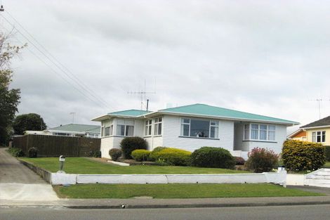 Photo of property in 200 Cambridge Street, Levin, 5510
